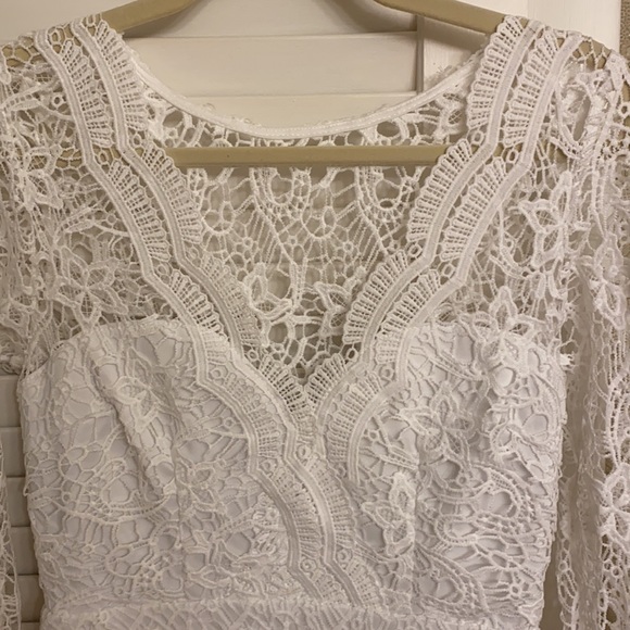 White lace Lulus brand dress - Picture 3 of 7